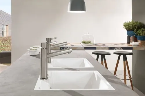 Bild von VILLEROY BOCH Subway 50 S flat flächenbündige Spüle, inklusive Ablaufgarnitur mit Excenterbetätigung, aus Keramik, 490 x 475 mm, Graphite CeramicPlus #33152FI4