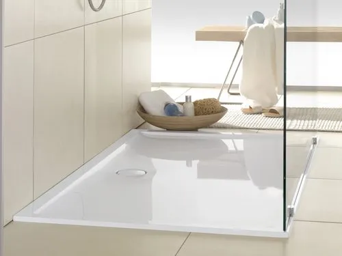 Bild von VILLEROY BOCH Futurion Flat rechteckige Duschwanne, 1400 x 900 x 25 mm, Weiß Alpin #UDQ1490FFL2V-01