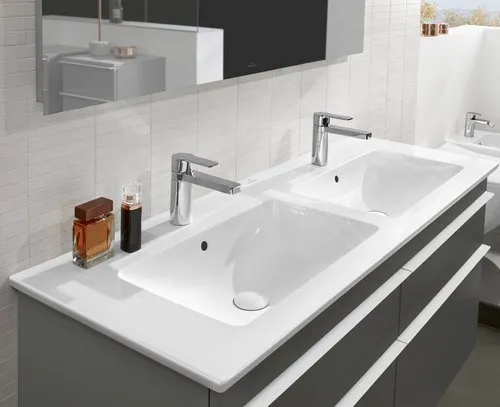 Bild von VILLEROY BOCH Venticello Schrank-Doppelwaschtisch, 1300 x 500 x 170 mm, Weiß Alpin CeramicPlus, mit Überlauf #4111DLR1