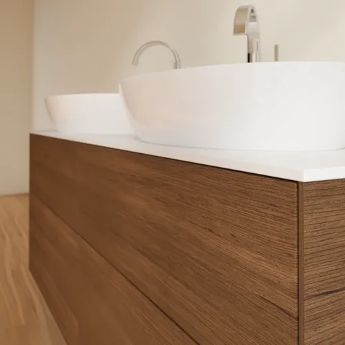 Bild von VILLEROY BOCH Finion Waschbeckenunterschrank, mit Beleuchtung, 4 Auszüge, 1600 x 603 x 501 mm, Walnut Veneer / Glass White Matt #G96100GN