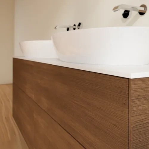 Bild von VILLEROY BOCH Finion Waschbeckenunterschrank, mit Beleuchtung, 4 Auszüge, 1600 x 603 x 501 mm, Walnut Veneer / Glass White Matt #GA8100GN