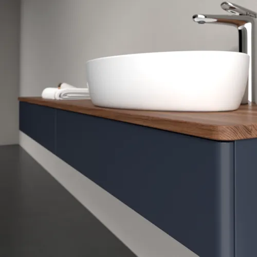Bild von VILLEROY BOCH Antao Waschbeckenunterschrank, 2 Auszüge, 1600 x 190 x 500 mm, Front ohne Struktur, Midnight Blue Matt Lacquer / Warm Walnut #K16052HG