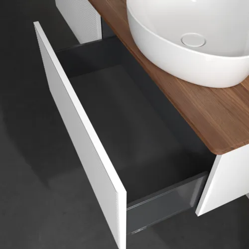 Bild von VILLEROY BOCH Antao Waschbeckenunterschrank, 2 Auszüge, 1600 x 360 x 500 mm, Front mit Struktur, Glossy White Lacquer / Warm Walnut #K39112GF