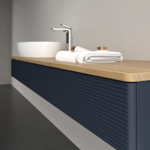 Bild von VILLEROY BOCH Antao Waschbeckenunterschrank, mit Beleuchtung, 2 Auszüge, 1600 x 190 x 500 mm, Front mit Struktur, Midnight Blue Matt Lacquer / Honey Oak #L15151HG