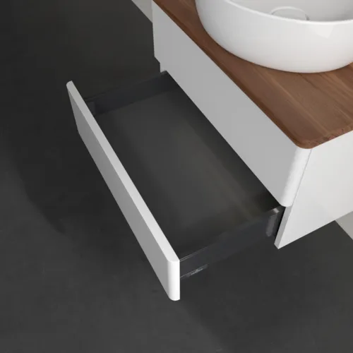 Bild von VILLEROY BOCH Antao Waschbeckenunterschrank, mit Beleuchtung, 2 Auszüge, 600 x 360 x 500 mm, Front ohne Struktur, Glossy White Lacquer / Warm Walnut #L18012GF