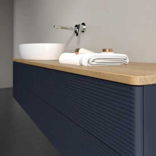 Bild von VILLEROY BOCH Antao Waschbeckenunterschrank, mit Beleuchtung, 4 Auszüge, 1600 x 360 x 500 mm, Front mit Struktur, Midnight Blue Matt Lacquer / Honey Oak #L26111HG