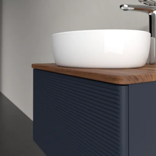 Bild von VILLEROY BOCH Antao Waschbeckenunterschrank, mit Beleuchtung, 1 Auszug, 600 x 360 x 500 mm, Front mit Struktur, Midnight Blue Matt Lacquer / Warm Walnut #L29152HG