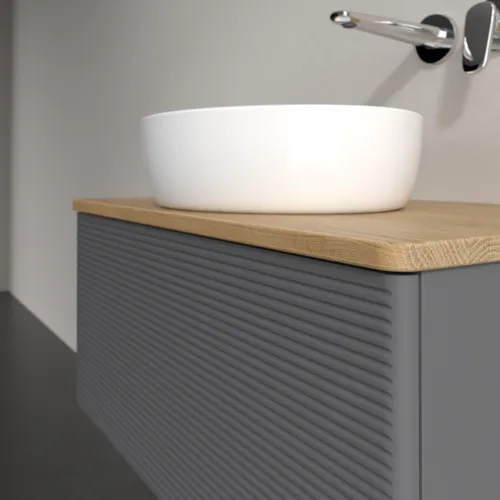 Bild von VILLEROY BOCH Antao Waschbeckenunterschrank, mit Beleuchtung, 1 Auszug, 800 x 360 x 500 mm, Front mit Struktur, Anthracite Matt Lacquer / Honey Oak #L30111GK