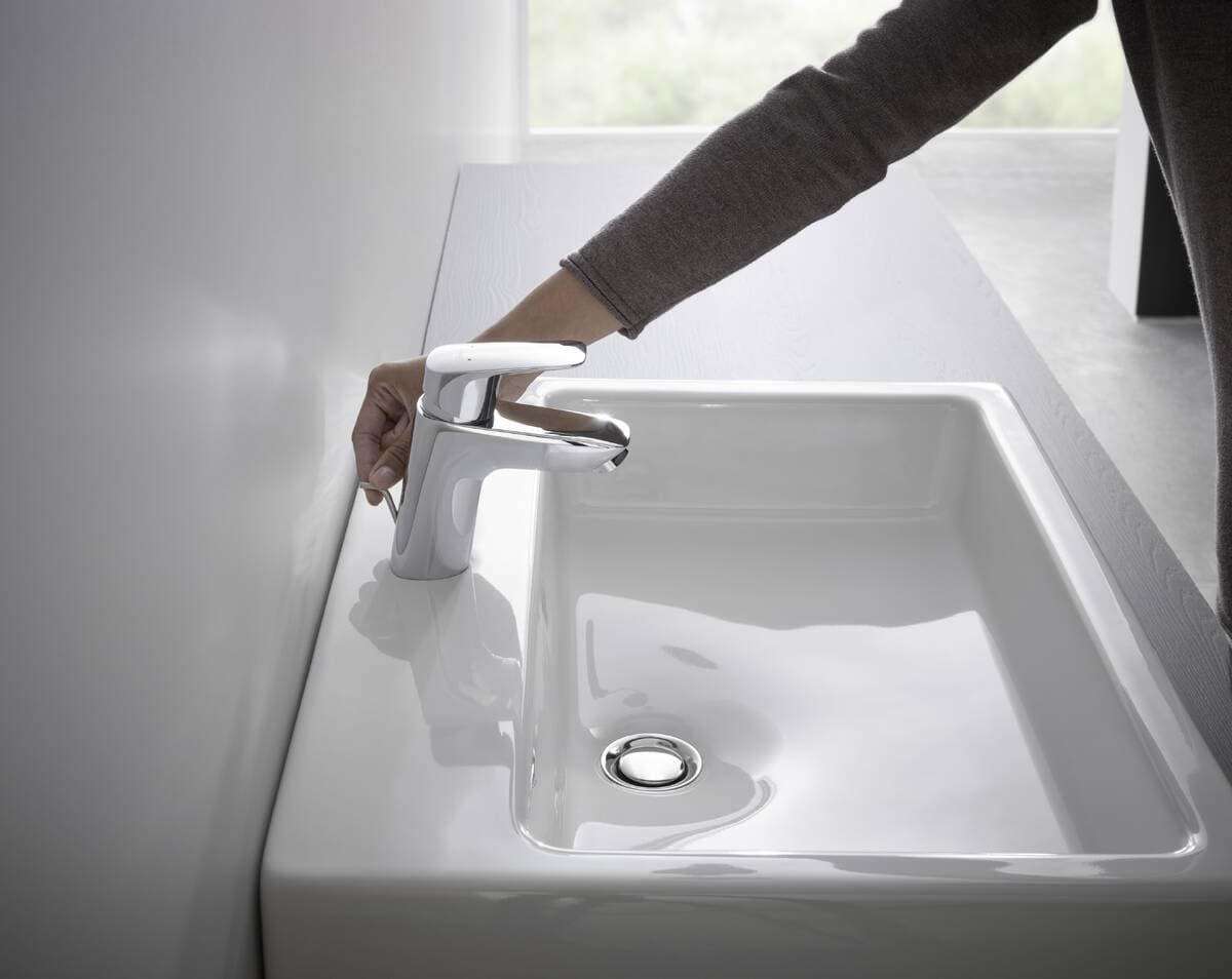 Picture of HANSGROHE Logis Single lever basin mixer 70 with metal pop-up waste set #71170000 - Chrome