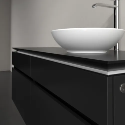 Bild von VILLEROY BOCH Legato Waschbeckenunterschrank, mit Beleuchtung, 4 Auszüge, 1400 x 550 x 500 mm, Black Matt Lacquer / Black Matt Lacquer #B590L0PD