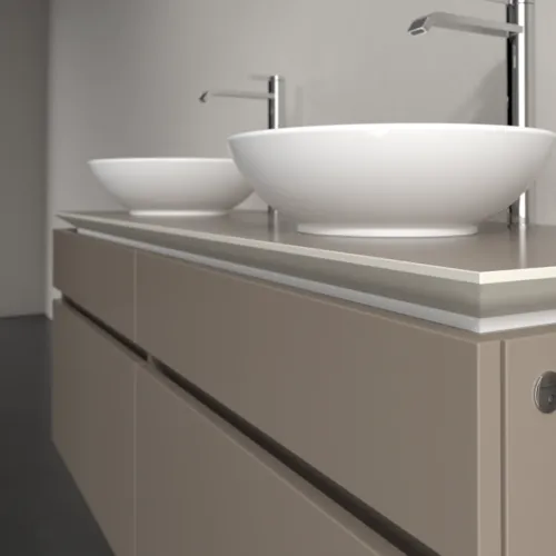 Bild von VILLEROY BOCH Legato Waschbeckenunterschrank, mit Beleuchtung, 4 Auszüge, 1400 x 550 x 500 mm, Truffle Grey / Truffle Grey #B592L0VG