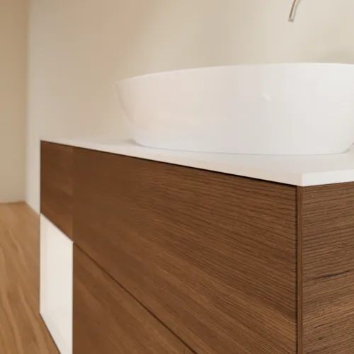 Bild von VILLEROY BOCH Finion Waschbeckenunterschrank, mit Beleuchtung, 3 Auszüge, 1200 x 603 x 501 mm, Walnut Veneer / Glossy White Lacquer / Glass White Matt #F921GFGN