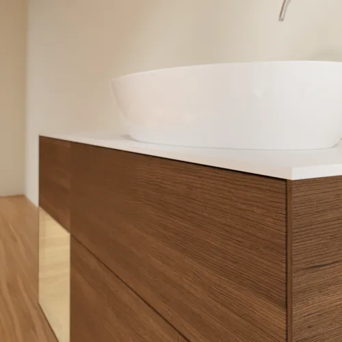 Bild von VILLEROY BOCH Finion Waschbeckenunterschrank, mit Beleuchtung, 3 Auszüge, 1200 x 603 x 501 mm, Walnut Veneer / Oak Veneer / Glass White Matt #F921PCGN